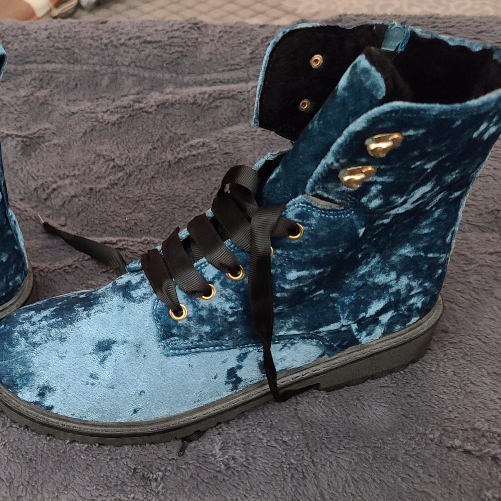 Olivia Miller combat boots